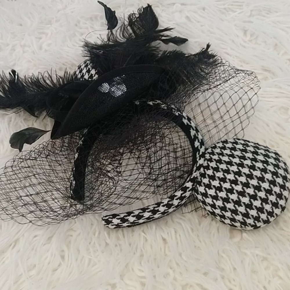 RARE Authentic Disney Minnie Mouse Ears Headband - Picture 3 of 5